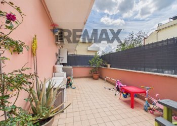 Terrazza - Trilocale VIA MONTEFIASCONE
00, Roma - foto 16