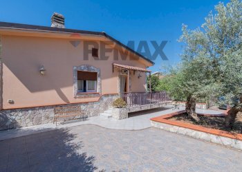 Casa all\'aperto - Villa via Esterna Cozzo Ingrassia
 
20, Monreale - foto 1