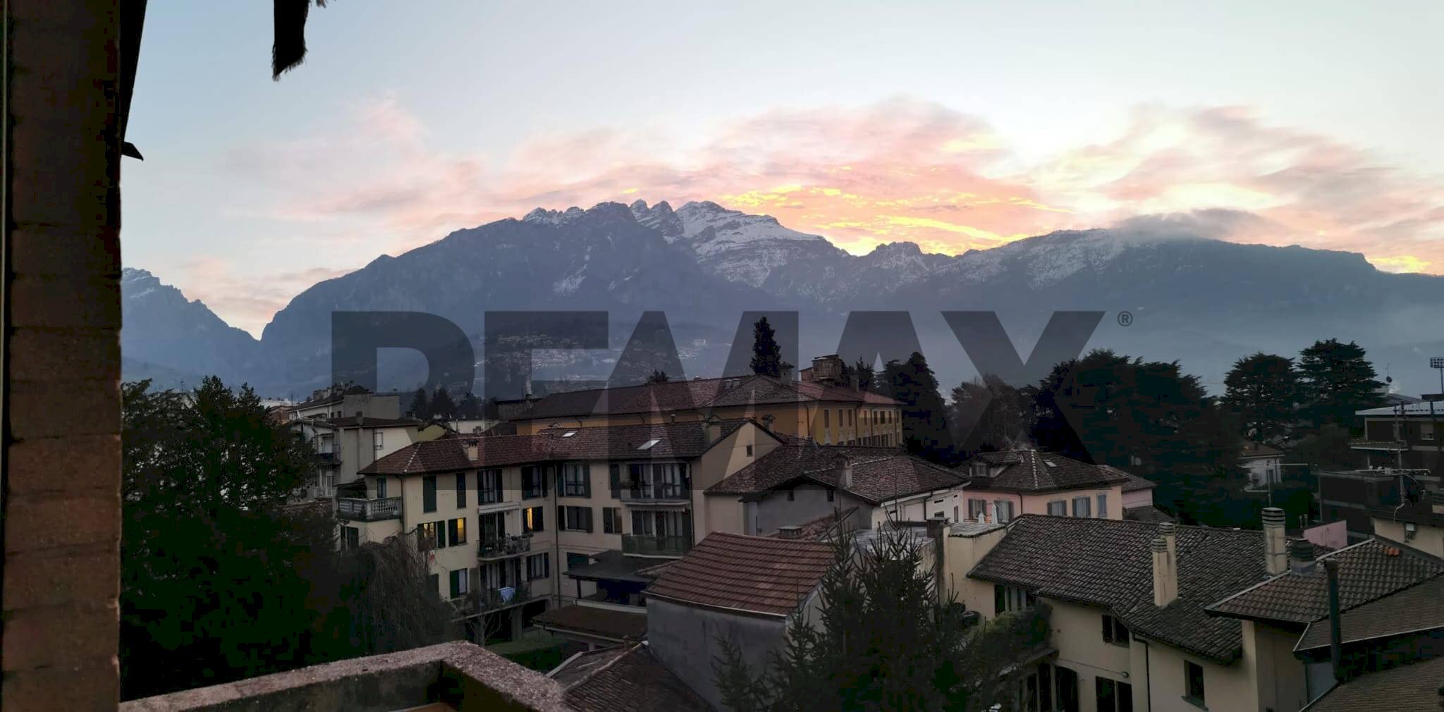 Vista delle montagne - Four-room apartment corso Giacomo Matteotti
33, Lecco - photo 2