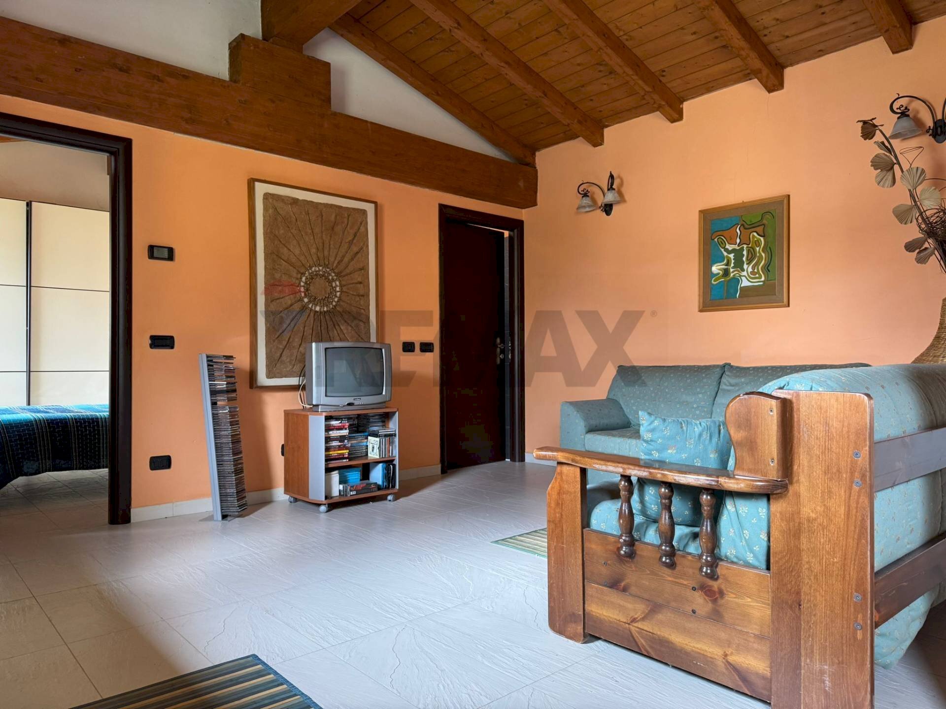 Soggiorno - Two-room apartment Via Cristoforo Colombo
18, Quattro Castella - photo 2