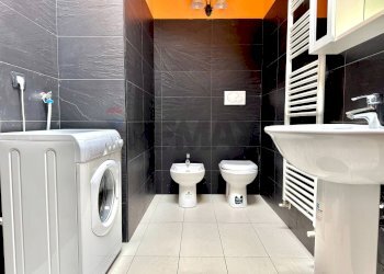 Bagno - Two-room apartment Via Cristoforo Colombo
 
18, Quattro Castella - photo 6
