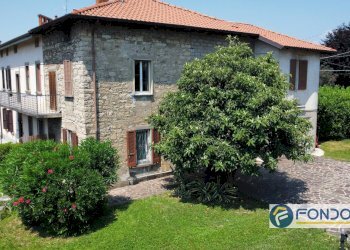 Foto 1 - Villa a Schiera via gianfranco miglio
 
148, Castelli Calepio - foto 1