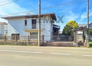 Casa all\'aperto - Villa Via De Amicis
 
86, Fagnano Olona - photo 2