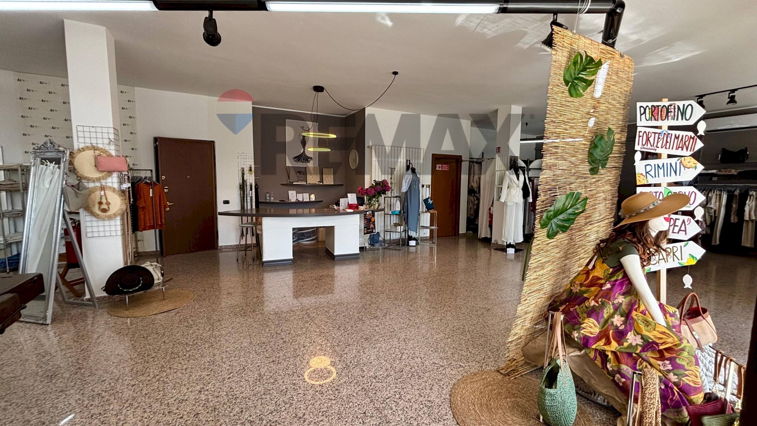 Soggiorno - Commercial Activity via G. Gasparoli
 
43, Cassano Magnago - photo 2