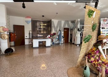 Soggiorno - Commercial Activity via G. Gasparoli
43, Cassano Magnago - photo 2