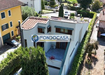 Facciata - Villa via edoardo francalanci, Massarosa - foto 5