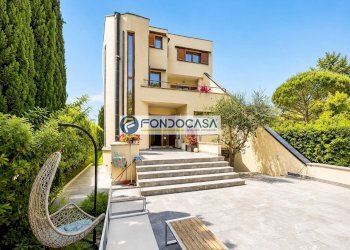 Facciata - Villa via edoardo francalanci, Massarosa - foto 12