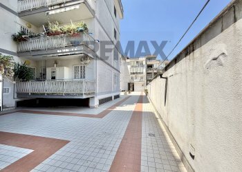 Edificio all\'aperto - Trilocale CORSO ITALIA
 
33, Marano di Napoli - foto 38