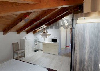 Camera / camera da letto - Independent house via Dante
 
7, Basiglio - photo 36
