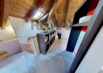 Hall / corridoio - Independent house via Dante
 
7, Basiglio - photo 37