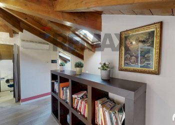 Hall / corridoio - Independent house via Dante
 
7, Basiglio - photo 40