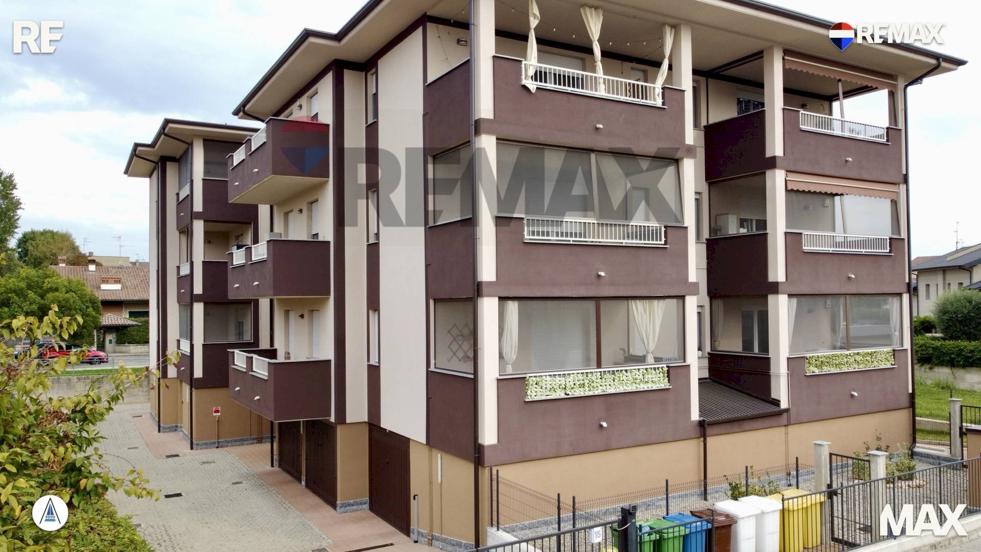 Edificio all\'aperto - Three-room apartment via Bachelet
 
17, Siziano - photo 1