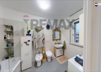 Bagno - Trilocale via Bachelet
 
17, Siziano - foto 17