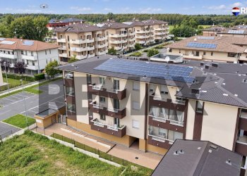 Edificio all\'aperto - Trilocale via Bachelet
17, Siziano - foto 4