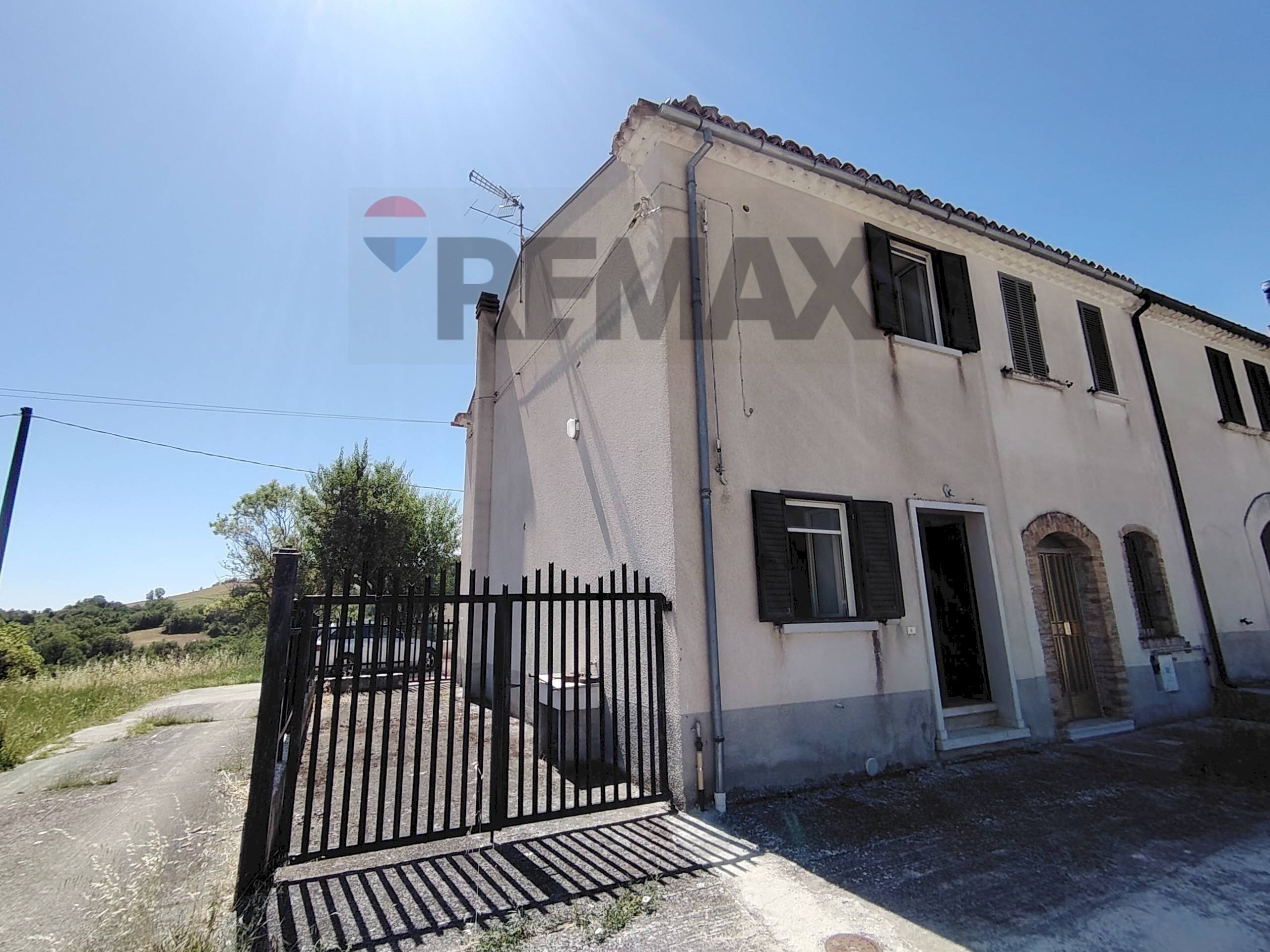 Casa all\'aperto - Semi-detached house Contrada Piana di Sciarra
 
snc, Pietracupa - photo 2