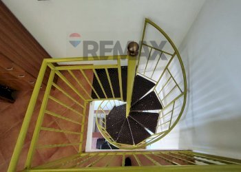 Scale - Casa semi indipendente Contrada Piana di Sciarra
 
snc, Pietracupa - foto 11