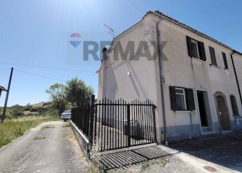 Casa all\'aperto - Casa semi indipendente Contrada Piana di Sciarra
 
snc, Pietracupa - foto 27