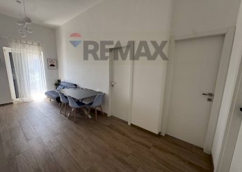 Sala da pranzo - Three-room apartment Via Nizza
40, Bari - photo 2