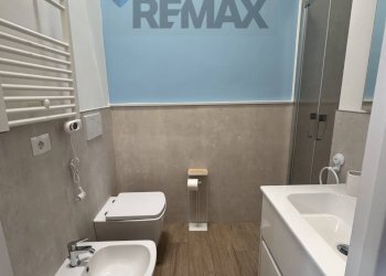 Bagno - Three-room apartment Via Nizza
40, Bari - photo 6