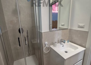 Bagno - Three-room apartment Via Nizza
40, Bari - photo 7
