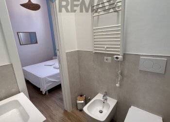 Bagno - Three-room apartment Via Nizza
40, Bari - photo 8
