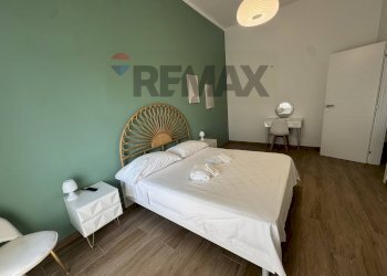 Camera / camera da letto - Three-room apartment Via Nizza
40, Bari - photo 12