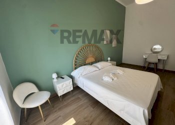 Camera / camera da letto - Three-room apartment Via Nizza
40, Bari - photo 13