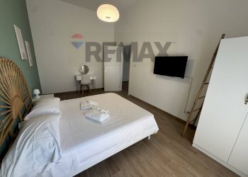Camera / camera da letto - Three-room apartment Via Nizza
40, Bari - photo 14