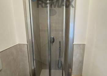 Bagno - Three-room apartment Via Nizza
40, Bari - photo 19
