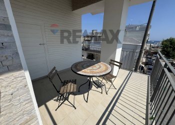 Balcone - Three-room apartment Via Nizza
40, Bari - photo 25