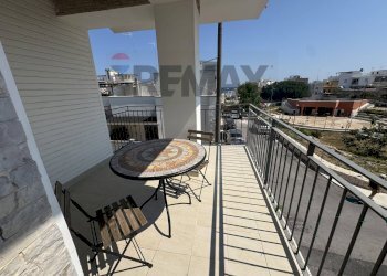 Balcone - Three-room apartment Via Nizza
40, Bari - photo 27