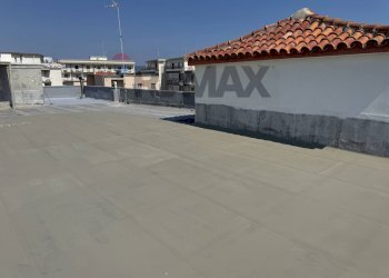 Terrazza - Three-room apartment Via Nizza
40, Bari - photo 32