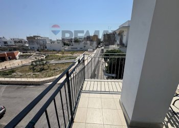 Balcone - Three-room apartment Via Nizza
40, Bari - photo 34