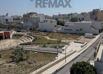 Edificio all\'aperto - Three-room apartment Via Nizza
40, Bari - photo 37