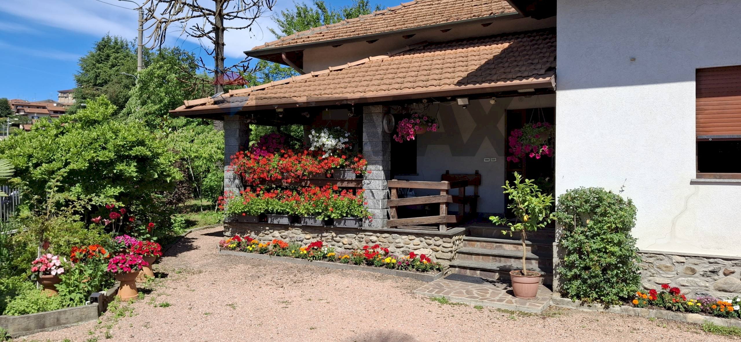 Casa all\'aperto - Villa via oleggio castello
 
17, Paruzzaro - photo 1