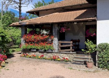 Casa all\'aperto - Villa via oleggio castello
 
17, Paruzzaro - photo 1
