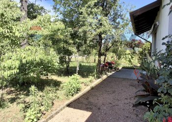 Giardino - Villa via oleggio castello
 
17, Paruzzaro - photo 9