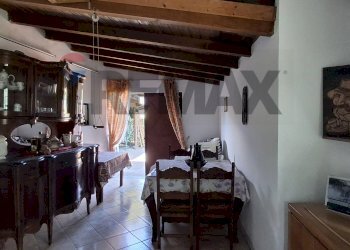 Sala da pranzo - Villa via oleggio castello
 
17, Paruzzaro - photo 20