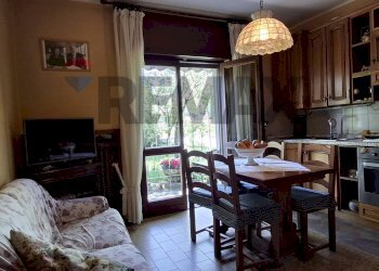 Sala da pranzo - Villa via oleggio castello
 
17, Paruzzaro - photo 40