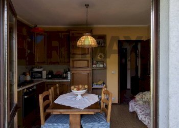 Sala da pranzo - Villa via oleggio castello
 
17, Paruzzaro - photo 43