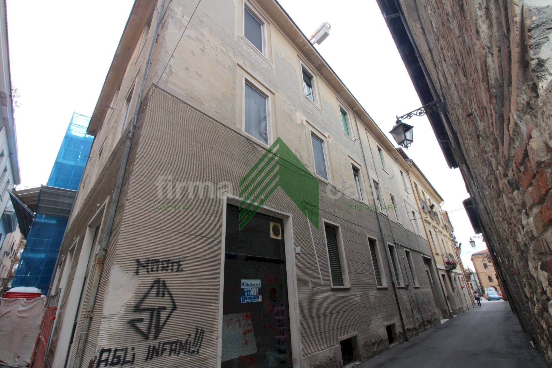 Palazzo - Trilocale via Torre Bruciata
3, Teramo - foto 2