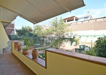 Balcone - Quadrilocale Via Capri
 
24, Quartu Sant'Elena - foto 8