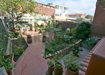 Giardino - Quadrilocale Via Capri
 
24, Quartu Sant'Elena - foto 10