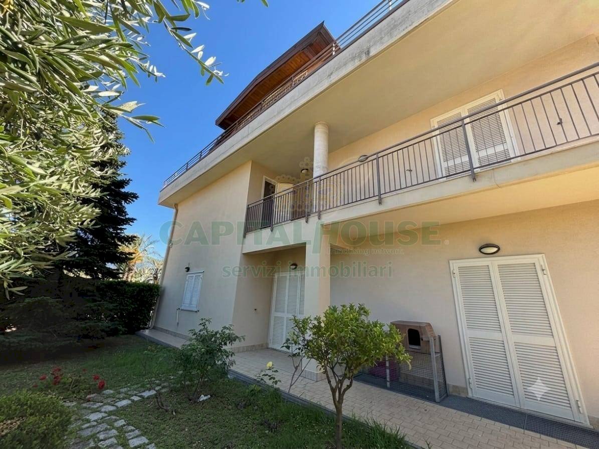 Foto 2 - Villa Corso Caracciolo, Mercato San Severino - photo 2
