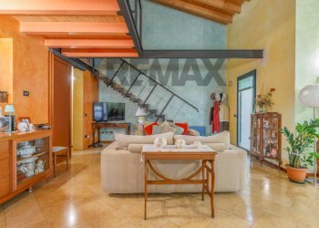 Soggiorno - Villa Via Carlo Tira
 
1, Volongo - foto 13