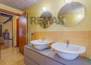 Bagno - Villa Via Carlo Tira
 
1, Volongo - foto 18