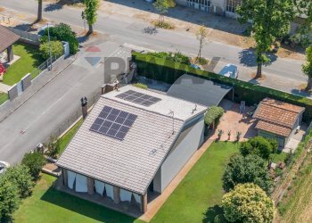 Edificio all\'aperto - Villa Via Carlo Tira
 
1, Volongo - foto 38