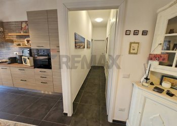 Hall / corridoio - Three-room apartment VIA DELLA BUFALOTTA
174, Roma - photo 9