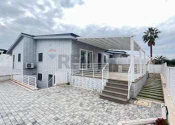 Casa all\'aperto - Villa via terracina
 
snc, San Felice Circeo - foto 1
