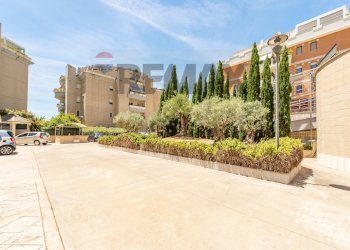 Edificio all\'aperto - Three-room apartment via Siro Angeli
1, Roma - photo 26